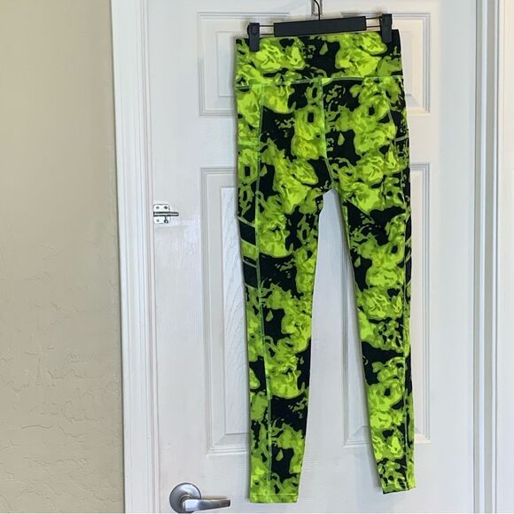 Yuna High Waisted Tie dye leggings size Small/Medium - Picture 9 of 9